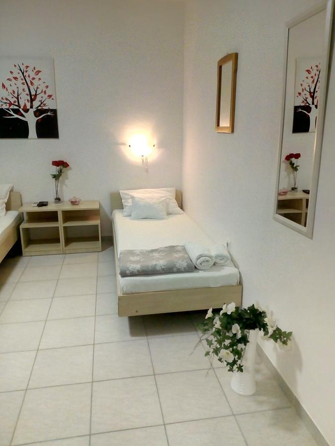 סוטומורה Apartments Skala מראה חיצוני תמונה